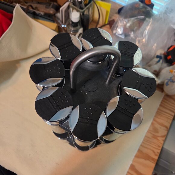 Spice Rack with 16 Jars, metal rotating carousel - Picture 2 of 4